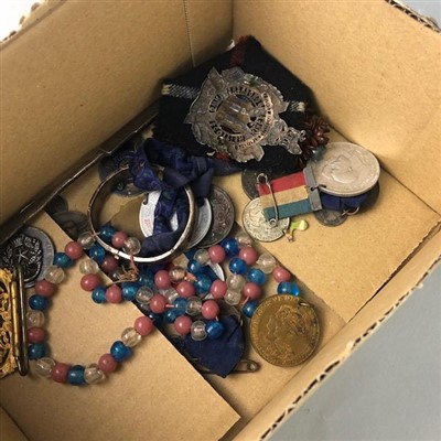 Lot 41 - A PIERCED WHITE METAL BELT, BADGES, COINS AND COSTUME JEWELLERY