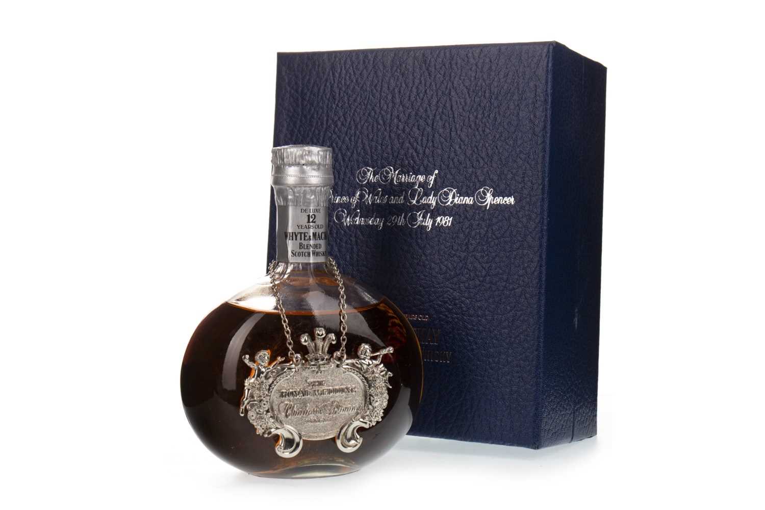 Lot 1425 - WHYTE & MACKAY ROYAL WEDDING 12 YEARS OLD