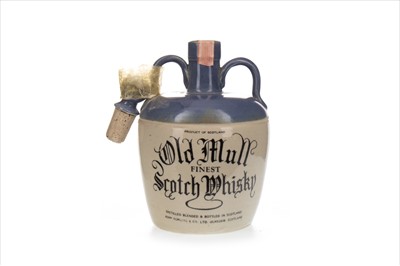 Lot 1428 - OLD MULL FINEST FLAGON