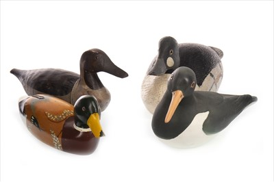 Lot 1623 - A LOT OF THREE DUCK DECOYS AND A CERAMIC DUCK