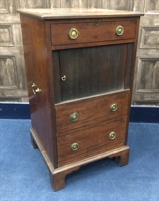 Lot 231 - AN EARLY 19TH CENTURY COMMODE CABINET