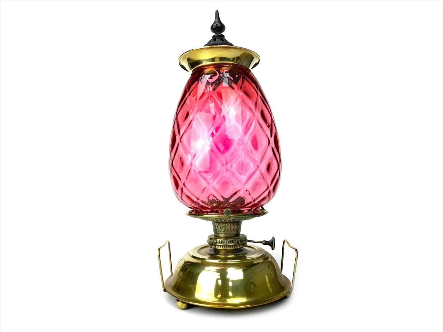 Lot 1651 - A BRASS OIL LAMP