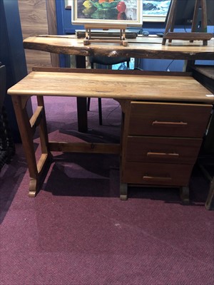 Lot 467 - AN OAK AND MAHOGANY SINGLE PEDESTAL DESK AND A TABLE