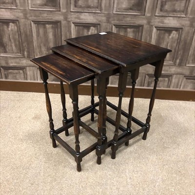 Lot 419 - A NEST OF THREE OAK TABLES