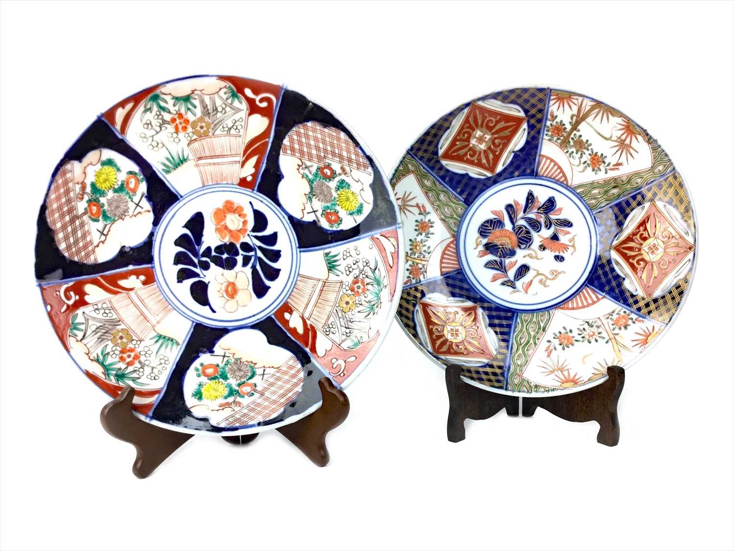 Lot 1030 - A LOT OF TWO JAPANESE IMARI CHARGERS