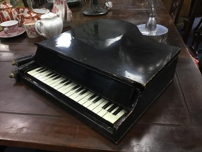Lot 497 - A RAPISARDA FLAT MANDOLIN AND A MINIATURE GRAND PIANO