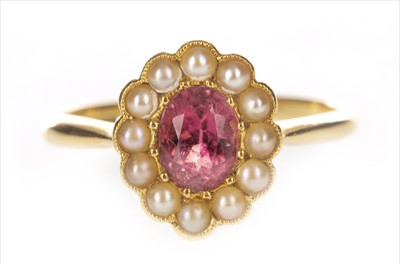 Lot 404 - A PINK GEM AND PEARL CLUSTER RING