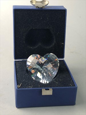 Lot 555 - A SWAROVSKI LOVE HEART AND OTHER CRYSTAL ITEMS