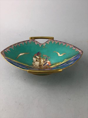 Lot 533 - A CROWN DEVON BOWL