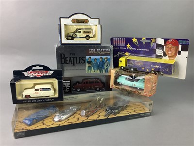 Lot 50 - A LOT OF BOXED AND LOOSE MODEL VEHICLES