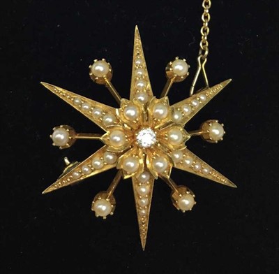 Lot 412 - A LATE VICTORIAN PEARL AND DIAMOND STAR BROOCH PENDANT