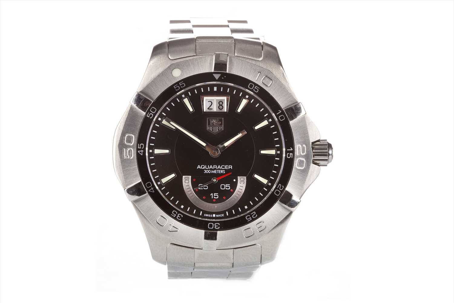 Lot 786 - A GENTLEMAN'S TAG HEUER AQUARACER WRIST WATCH