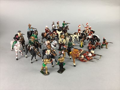 Lot 69 - A LOT OF LEAD TOY SOLDIERS