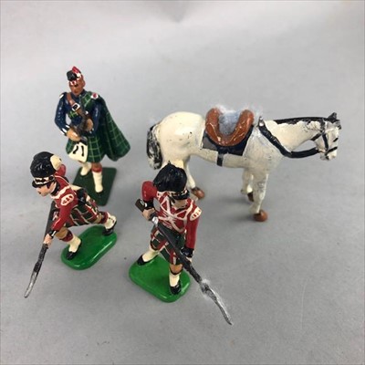 Lot 445 - A LOT OF LEAD TOY SOLDIERS