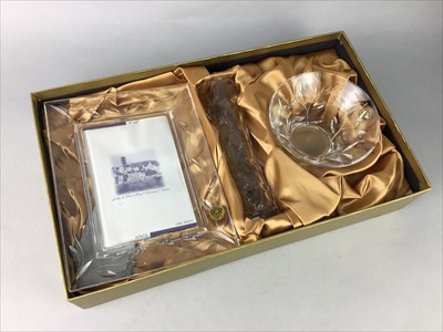 Lot 141 - A LOT OF SIX PIECES OF CUT GLASS AND BOXED ITALIAN GLASS WARE
