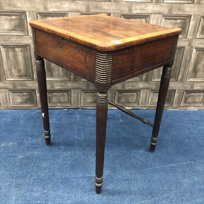 Lot 178 - AN EARLY 19TH CENTURY MAHOGANY SQUARE SIDE TABLE