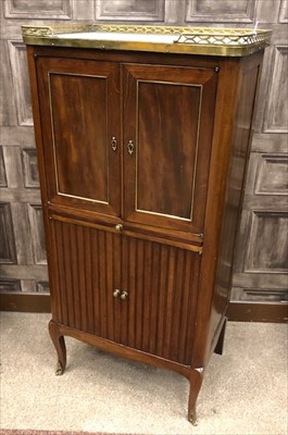 Lot 1677 - A FRENCH MAHOGANY SMALL SIDE CABINET