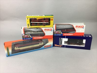 Lot 113 - A COLLECTION OF BOXED LOCOMOTIVES