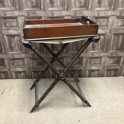 Lot 251 - A MAHOGANY RECTANGULAR TRAY AND A FOLDING BUTLERS TRAY STAND