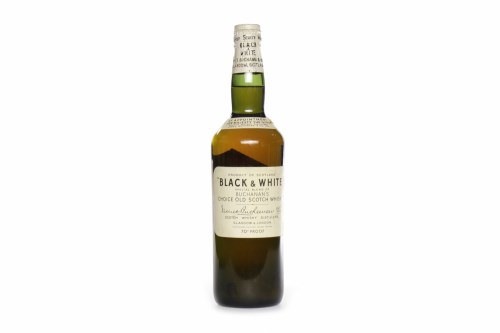 Lot 1157 - BLACK & WHITE SPRING CAP Blended Scotch Whisky...