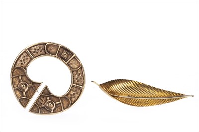 Lot 301 - A GOLD BROOCH AND ONE OTHER