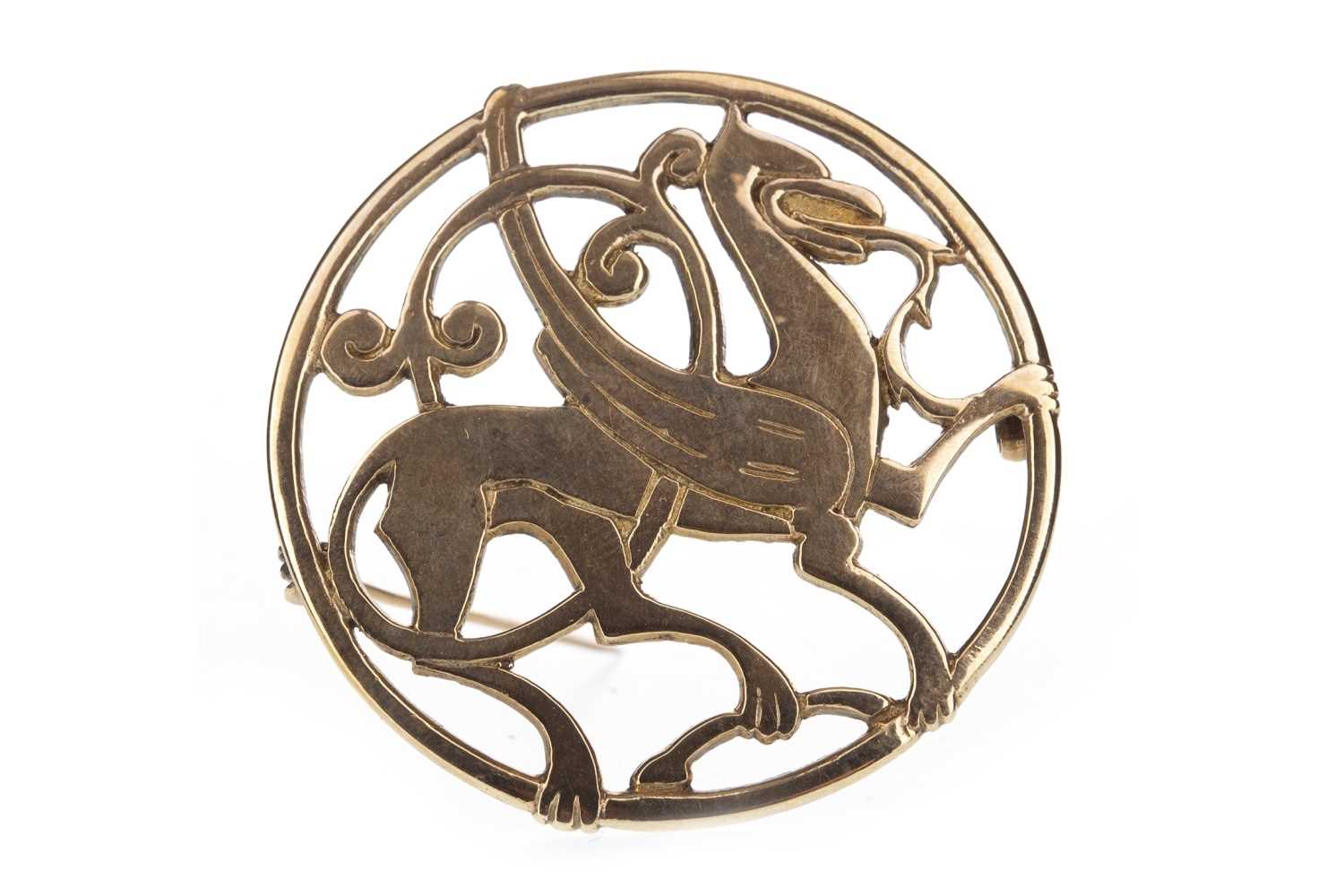 Lot 302 - A VIKING QUENDALE BEAST BROOCH