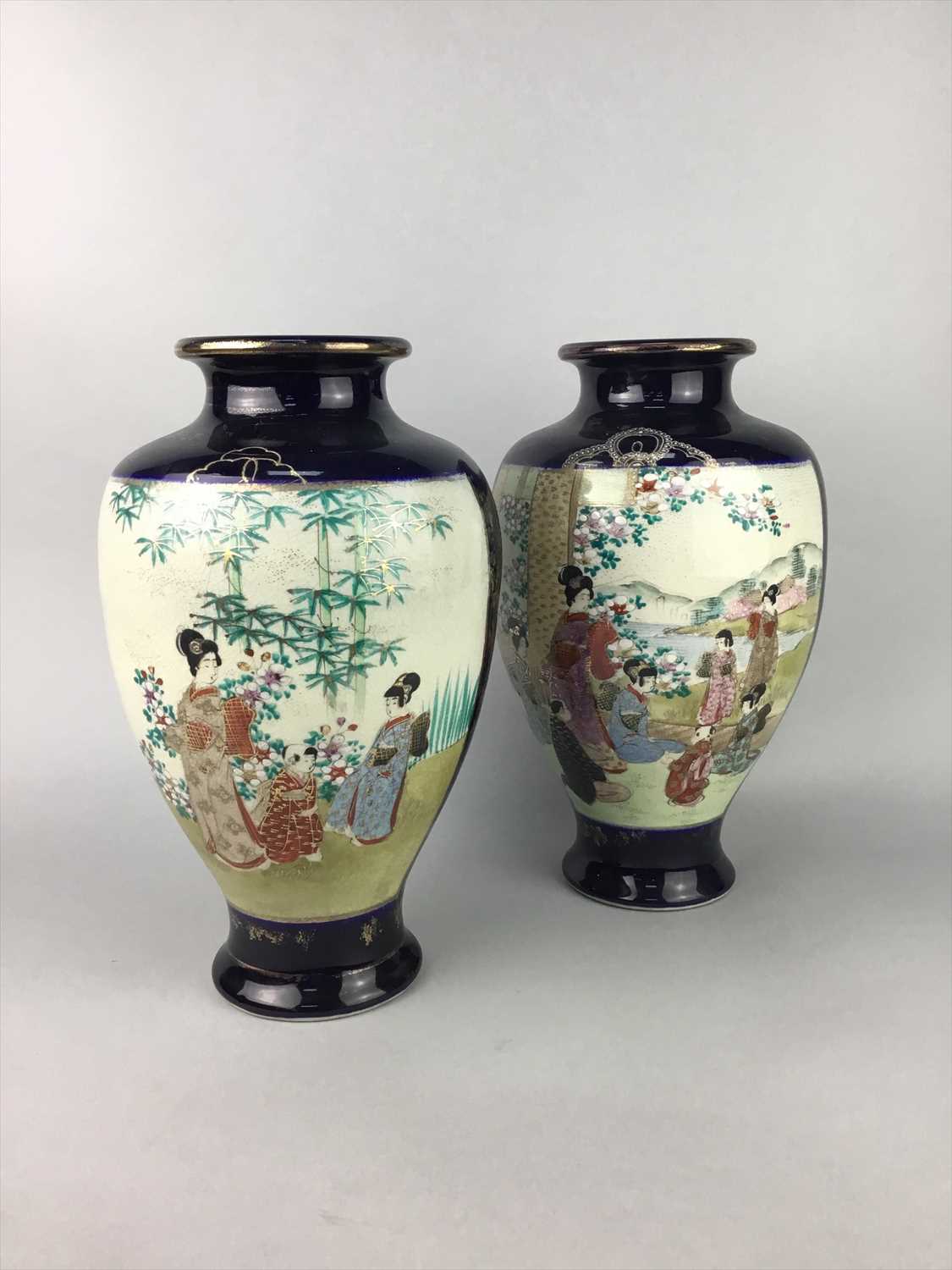 Lot 2 - A PAIR OF JAPANESE VASES