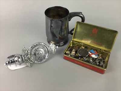 Lot 11 - A RONSON TABLE LIGHTER ALONG WITH OTHER COLLECTABLES