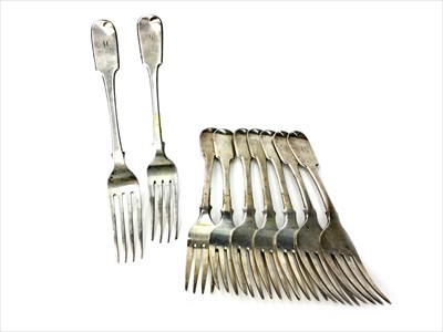 Lot 968 - A LOT OF SILVER SPOONS INCLUDING A SET OF SIX SCOTTISH TABLE FORKS