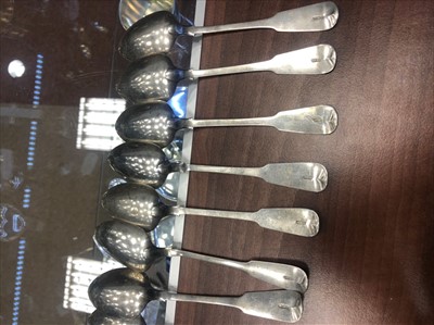 Lot 950 - A SET OF EARLY TO MID 19TH CENTURY SCOTTISH PROVINCIAL SILVER TABLE SPOONS