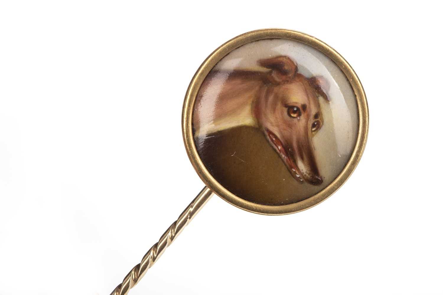 Lot 1301 - RARE: A CANINE PORTRAIT PIN BY JOHN WILLIAM BAILEY