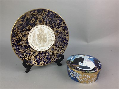 Lot 269 - A ROYAL WORCESTER CLASSICS PLATE, A WEDGWOOD BISCUIT BARREL AND OTHER CERAMICS