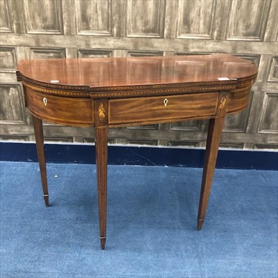 Lot 290 - AN INLAID MAHOGANY FOLD OVER SIDE TABLE