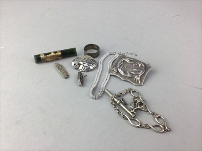 Lot 21 - A GOLD AND JADE 'NEW ZEALAND' BROOCH ALONG WITH OTHER SILVER JEWELLERY