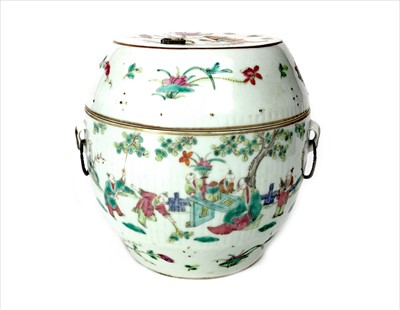 Lot 1009 - A LATE 19TH CENTURY CHINESE LIDDED JAR
