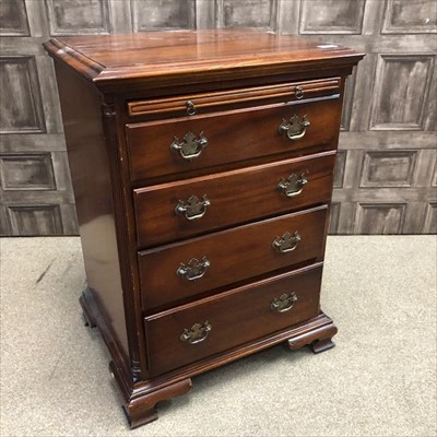 Lot 298 - A REPRODUCTION CHEST OF DRAWERS