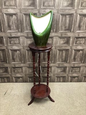 Lot 304 - A REPRODUCTION PEDESTAL AND VASE LAMP