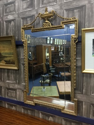 Lot 333 - A GILT FRAMED WALL MIRROR