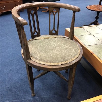 Lot 347 - A PAIR OF EARLY 20TH CENTURY TUB CHAIRS