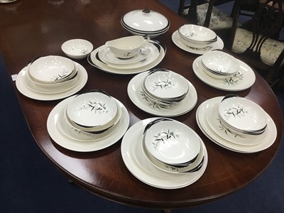 Lot 360 - A ROYAL DOULTON 'BAMBOO' PART DINNER SERVICE