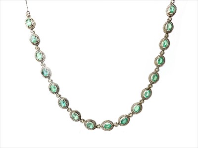 Lot 314 - A GREEN GEM AND DIAMOND NECKLACE AND EARRINGS