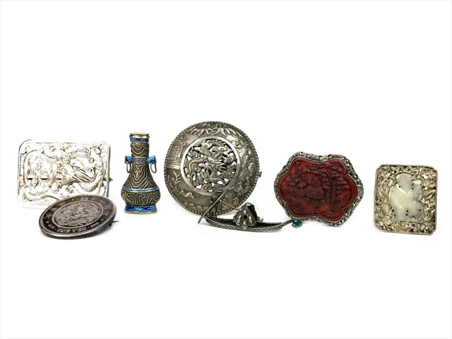 Lot 1182 - A CHINESE SILVER AND JADE BROOCH AND OTHER BROOCHES AND ITEMS