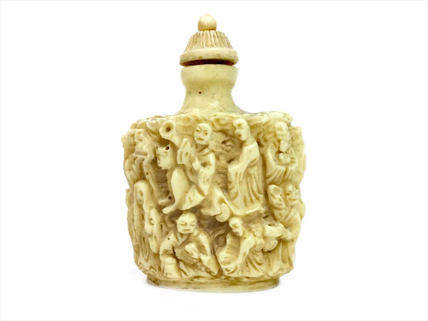 Lot 1190 - AN EARLY 20TH CENTURY CHINESE IVORY SNUFF BOTTLE