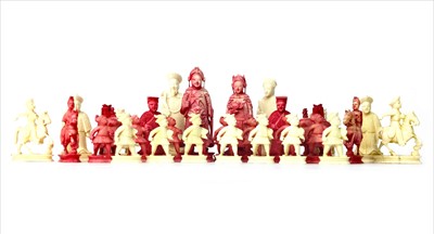 Lot 1109 - A LATE 19TH/EARLY 20TH CENTURY CHINESE IVORY CHESS SET