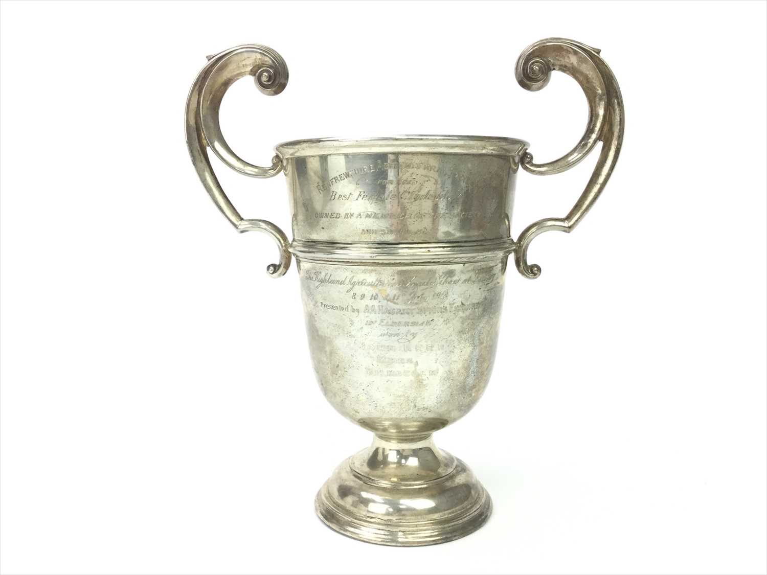 Lot 1731 - A SILVER TROPHY PRESENTED BY THE RENFREWSHIRE AGRICULTURAL SOCIETY IN 1913