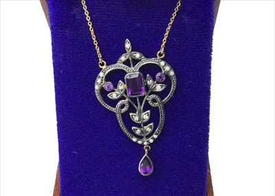 Lot 1374 - AN AMETHYST, PEARL AND DIAMOND NECKLACE