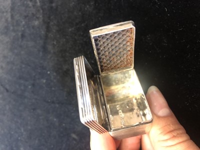 Lot 410 - A GEORGE IV SILVER NUTMEG GRATER