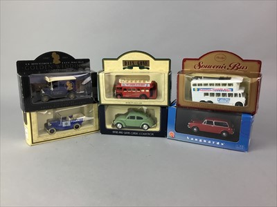 Lot 95 - A LOT OF BOXED MODEL VEHICLES