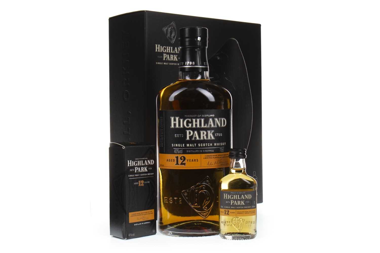 Lot 306 - HIGHLAND PARK AGED 12 YEARS 70CL GIFT BOX AND 5CL MINIATURE