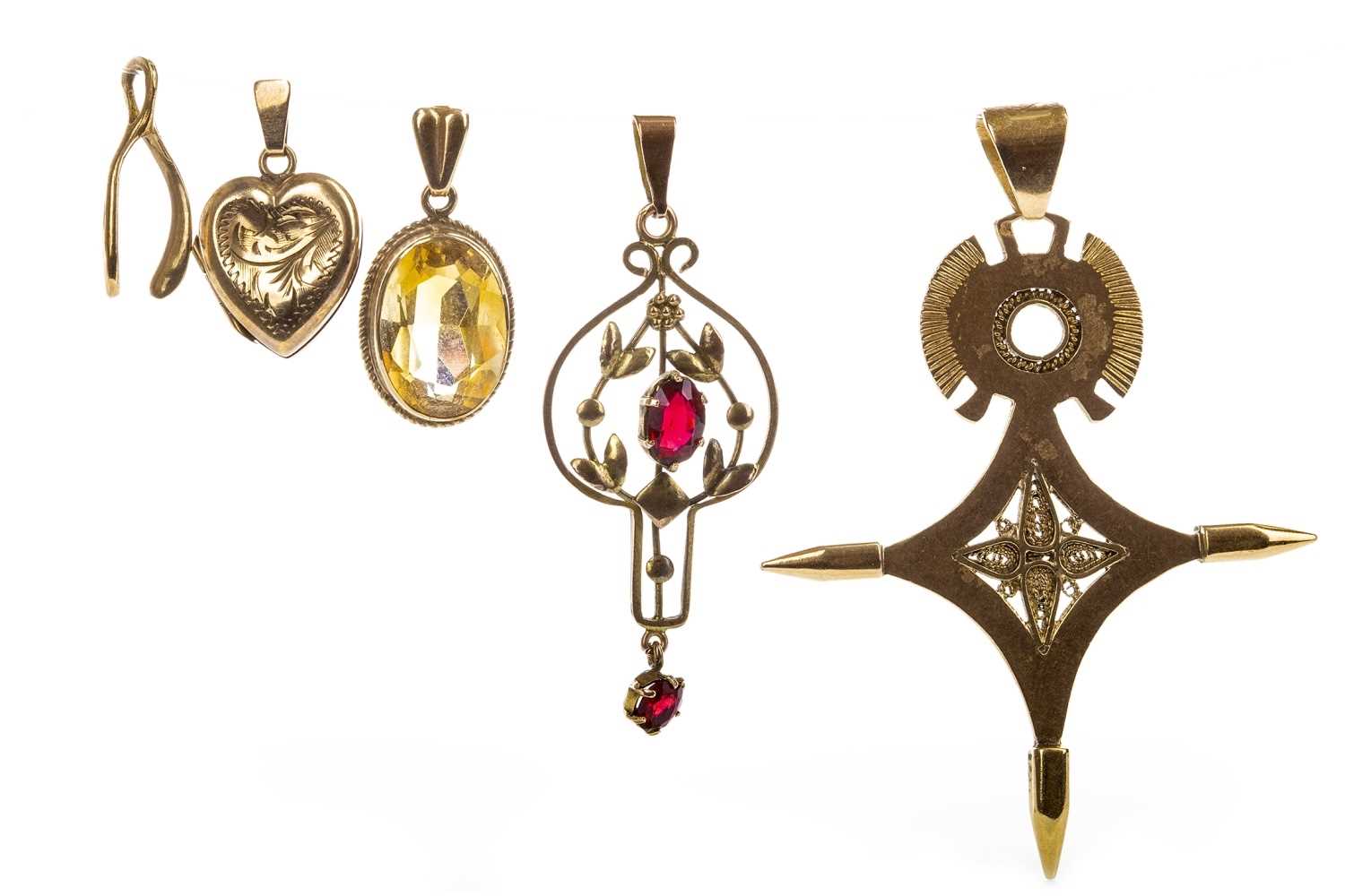 Lot 306 - A COLLECTION OF PENDANTS